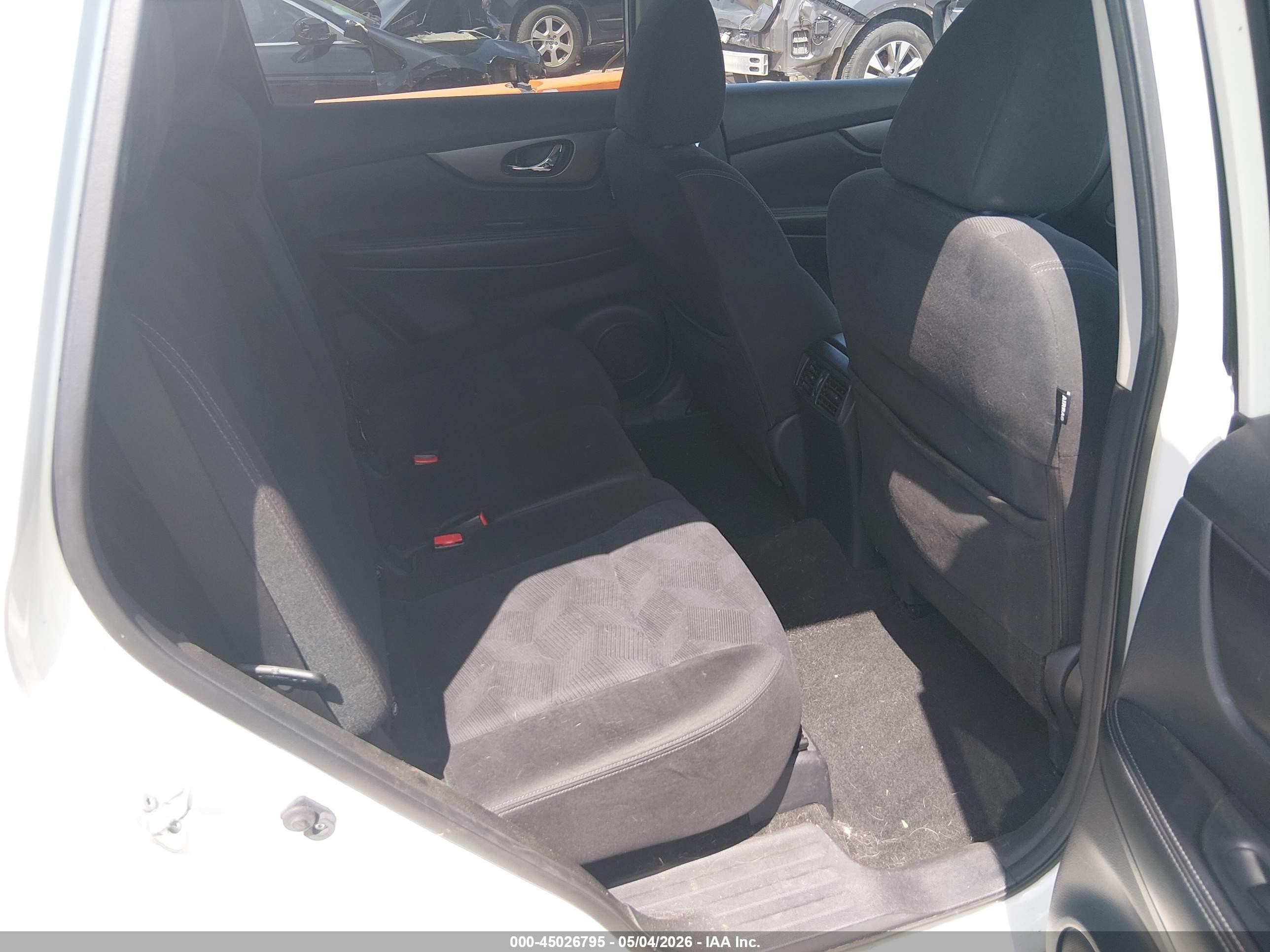 2015 Nissan Rogue Sv Белый vin: KNMAT2MT3FP543824