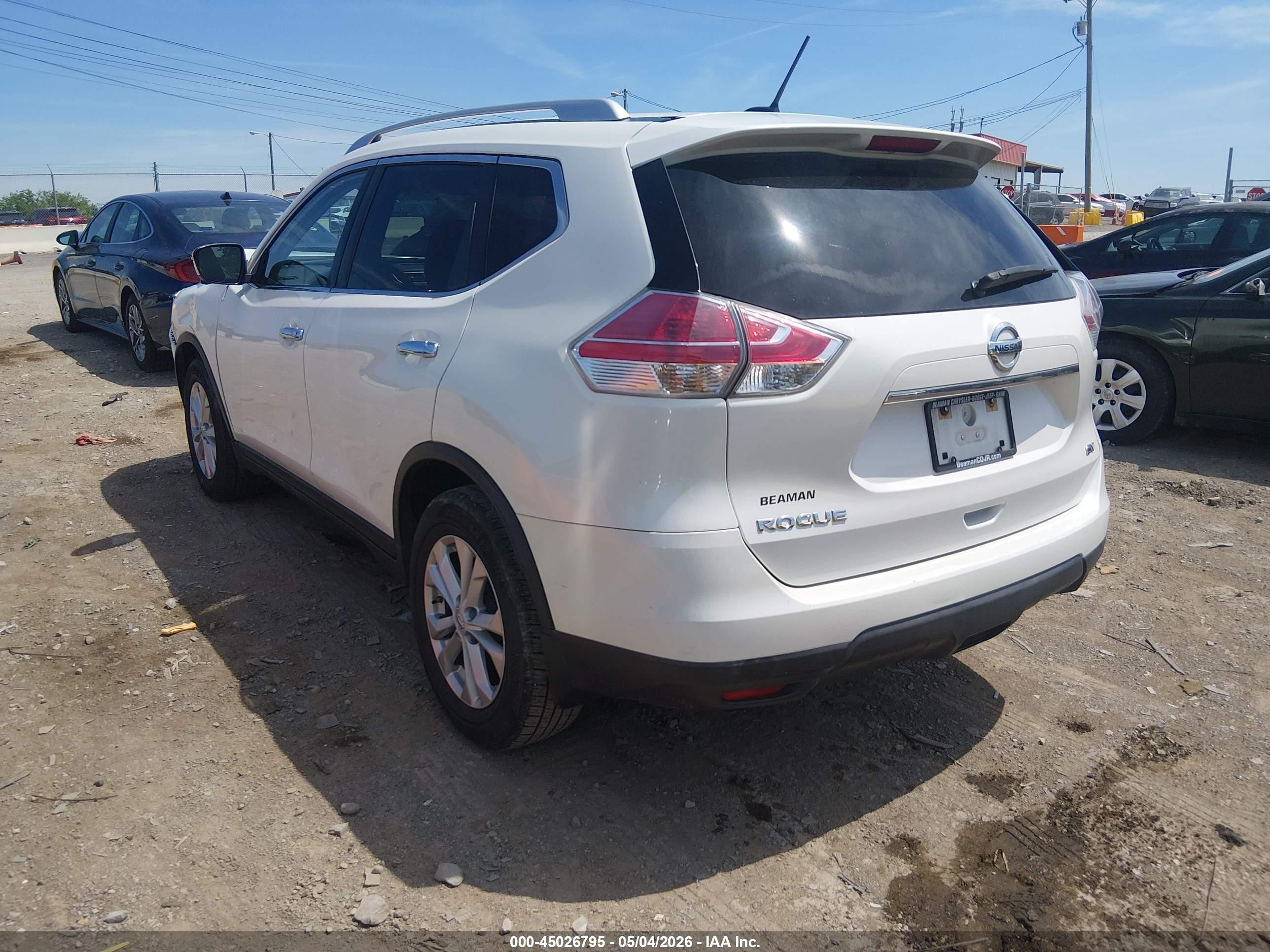 2015 Nissan Rogue Sv Белый vin: KNMAT2MT3FP543824