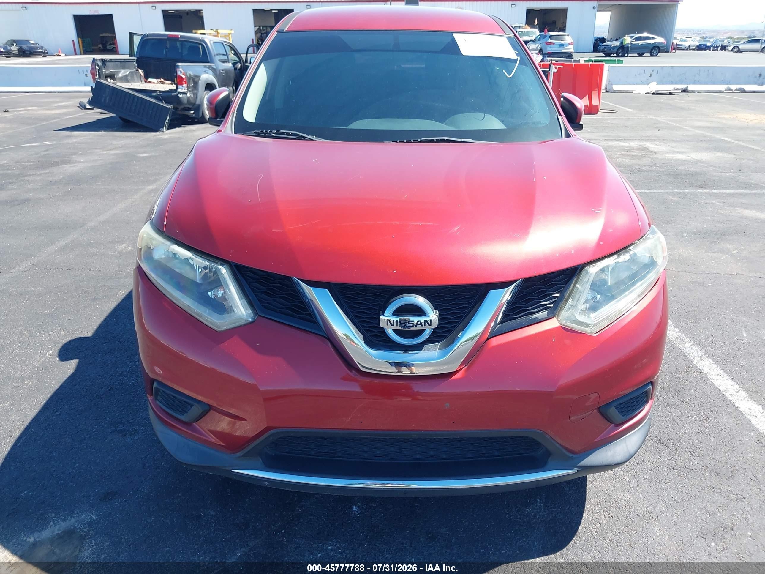 2015 Nissan Rogue S Red vin: KNMAT2MT3FP559327