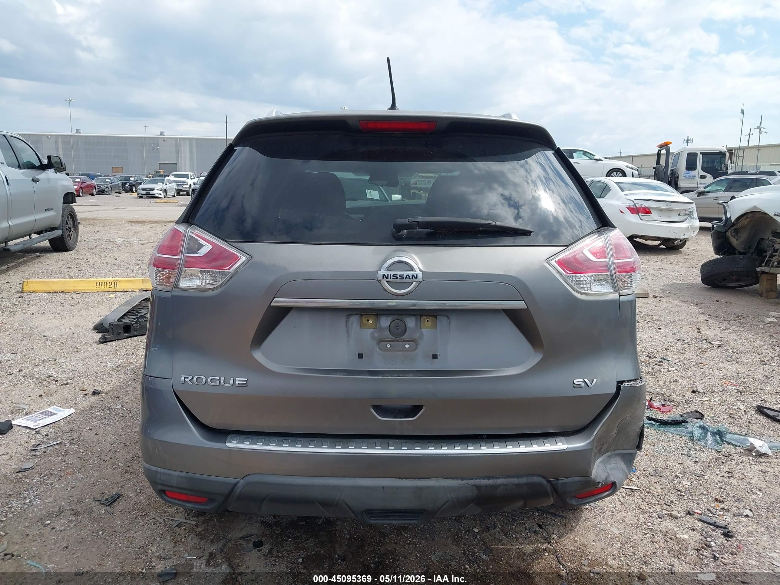 2015 Nissan Rogue Sv Gray vin: KNMAT2MT3FP584812