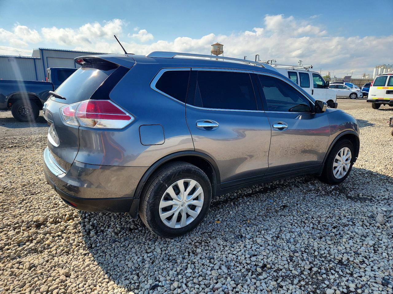 2016 Nissan Rogue S Gray vin: KNMAT2MT3GP596606
