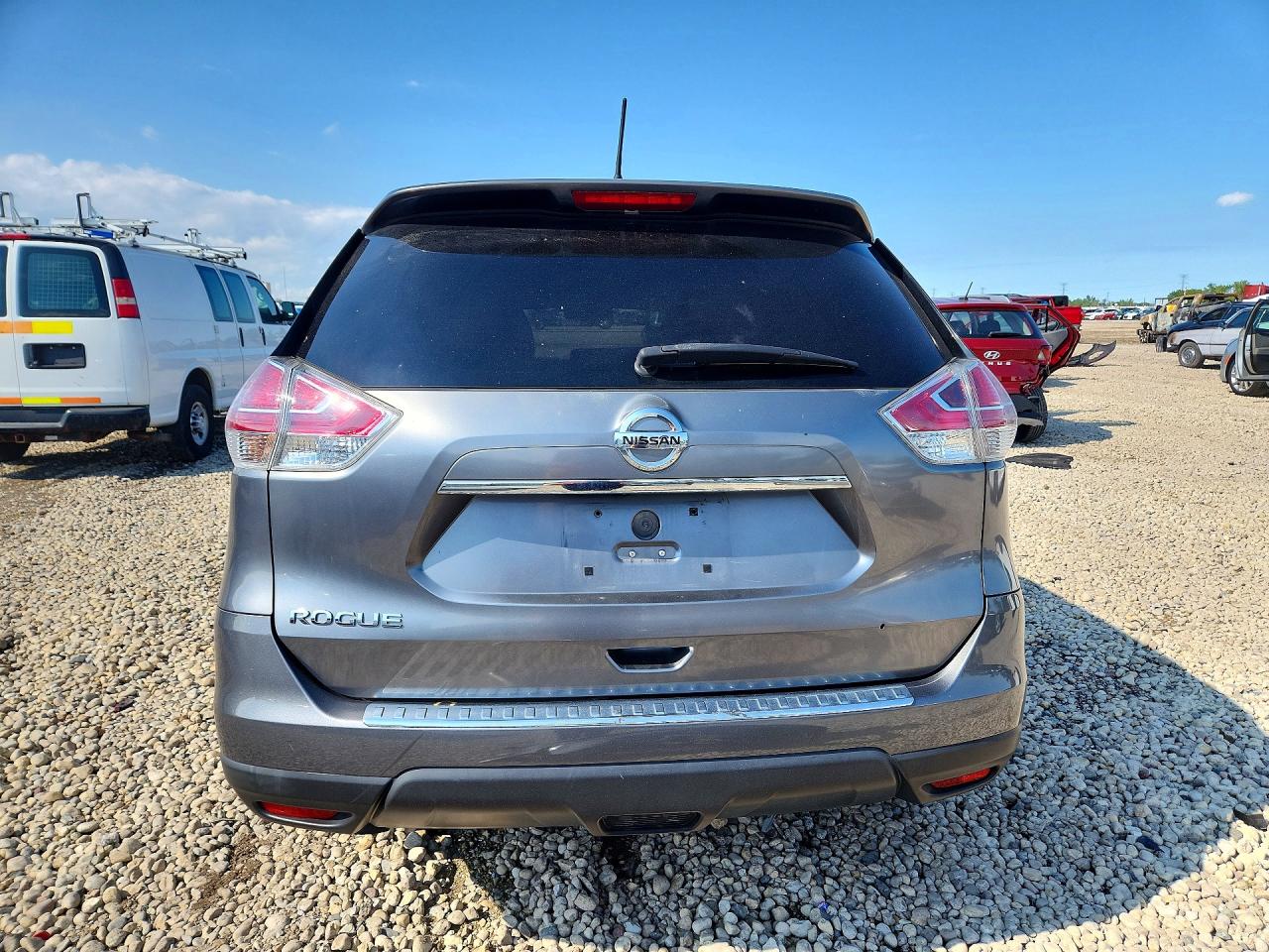 2016 Nissan Rogue S Gray vin: KNMAT2MT3GP596606