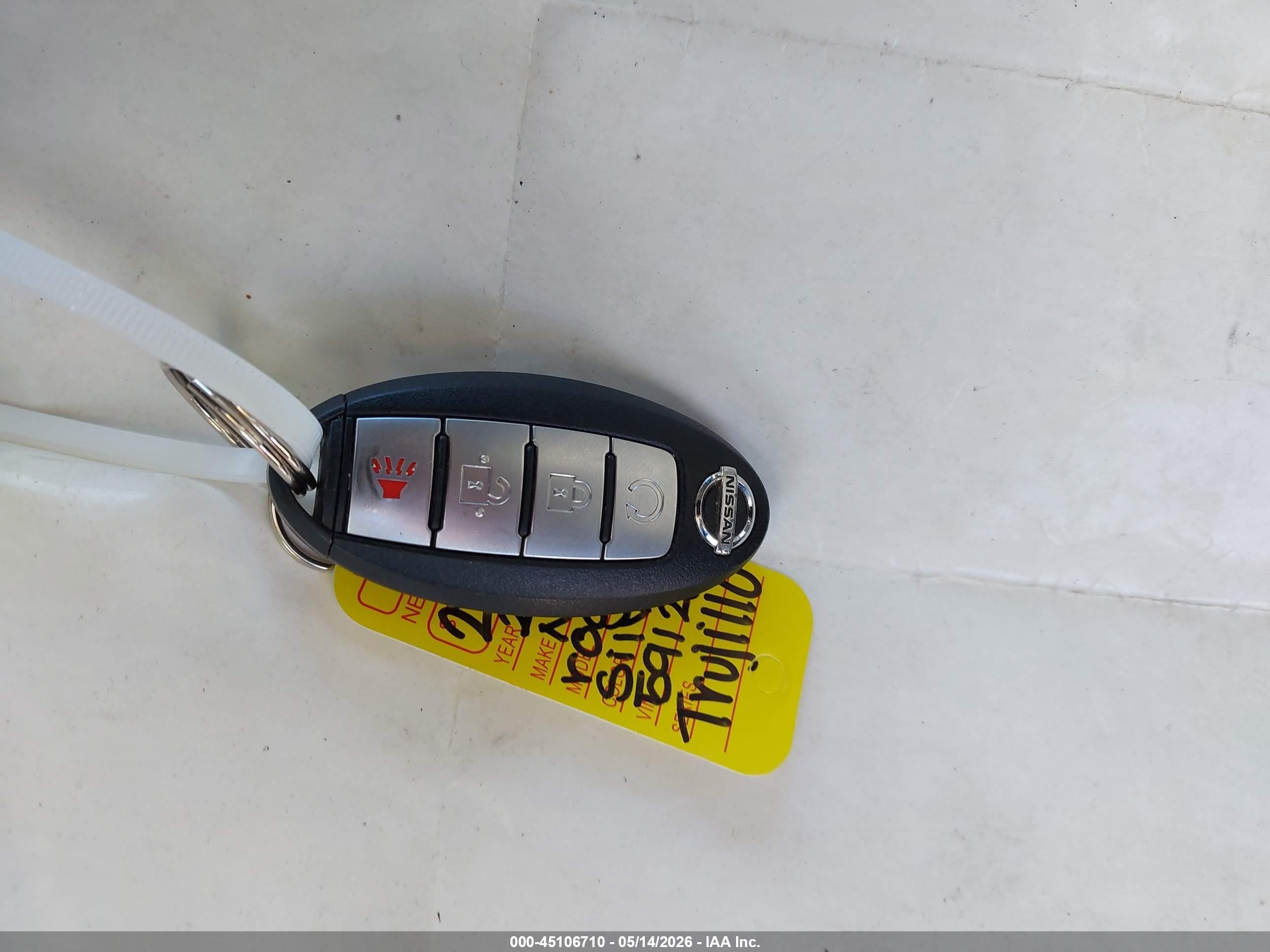 2017 Nissan Rogue Sv Серебряный vin: KNMAT2MT3HP591231