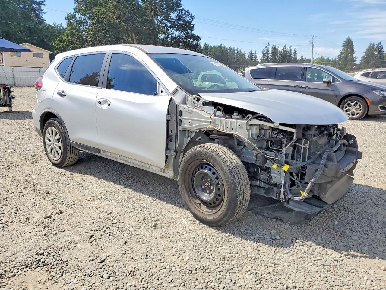 2018 Nissan Rogue S Серебряный vin: KNMAT2MT3JP556131