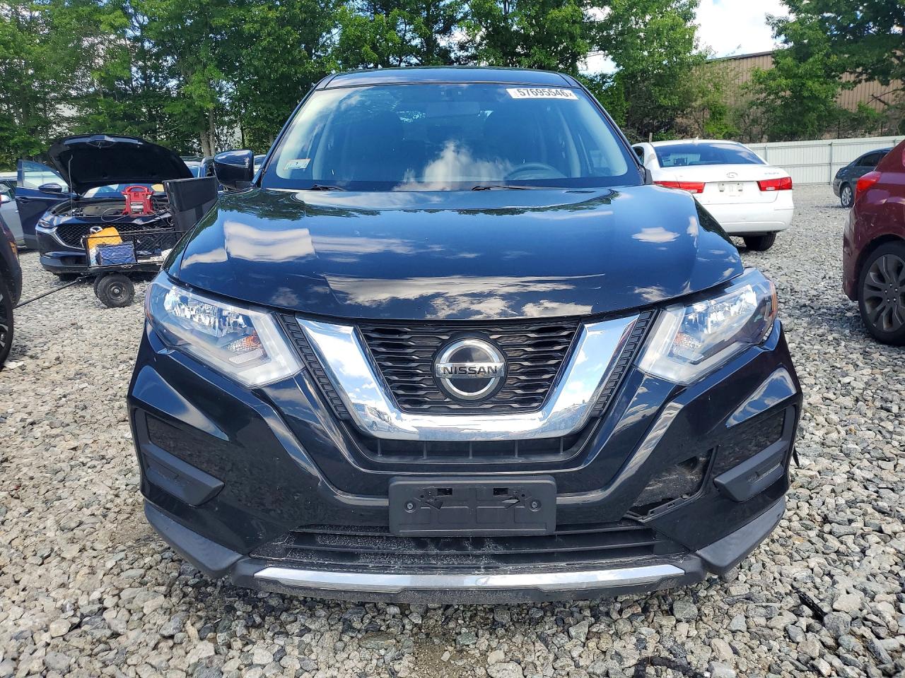 2018 Nissan Rogue S Черный vin: KNMAT2MT3JP598010