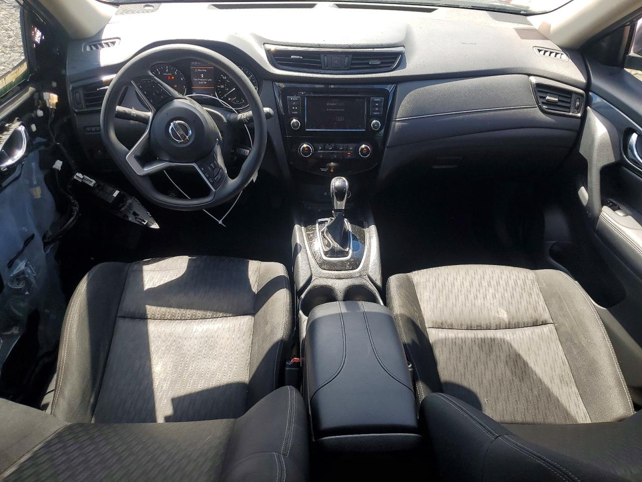 2018 Nissan Rogue S Черный vin: KNMAT2MT3JP598010