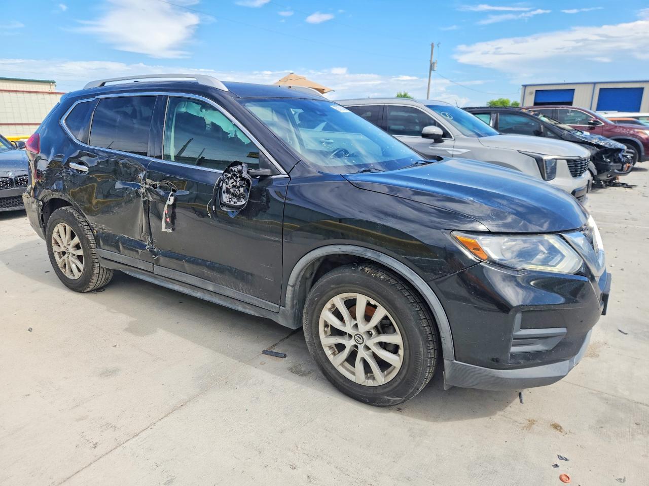 2019 Nissan Rogue Sv Черный vin: KNMAT2MT3KP543896