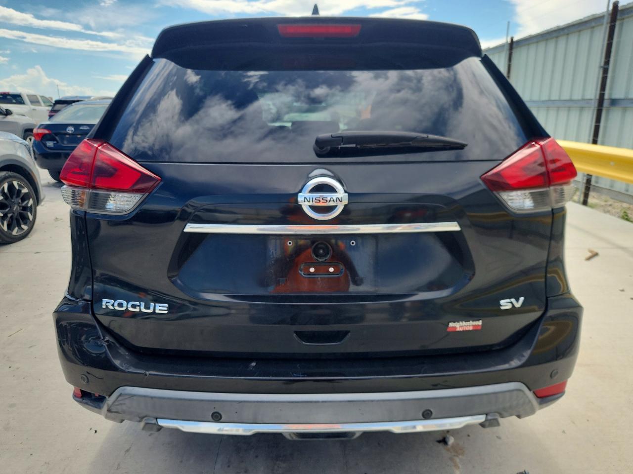 2019 Nissan Rogue Sv Черный vin: KNMAT2MT3KP543896