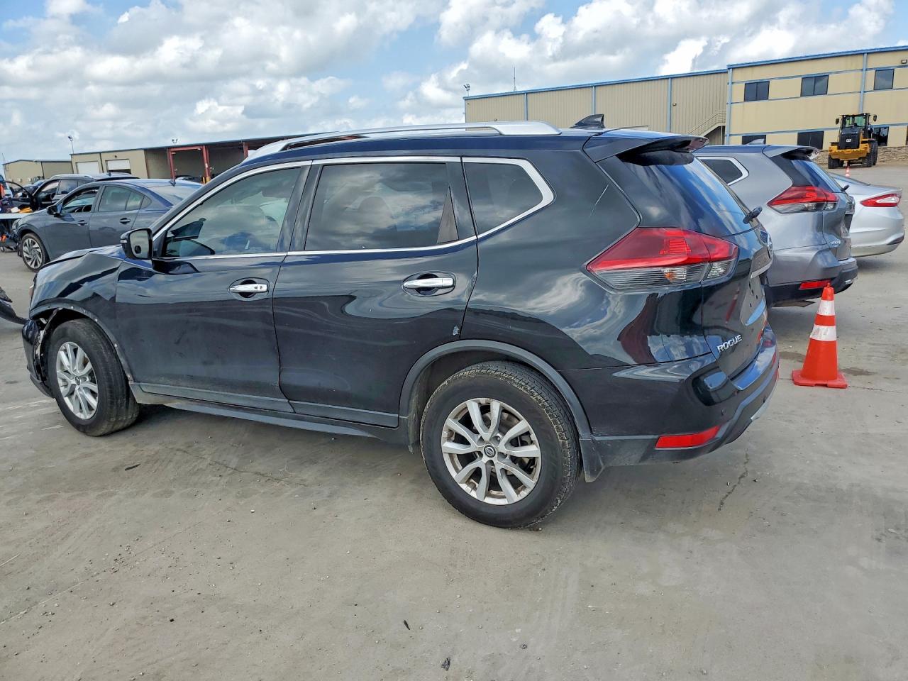2019 Nissan Rogue Sv Black vin: KNMAT2MT3KP557829