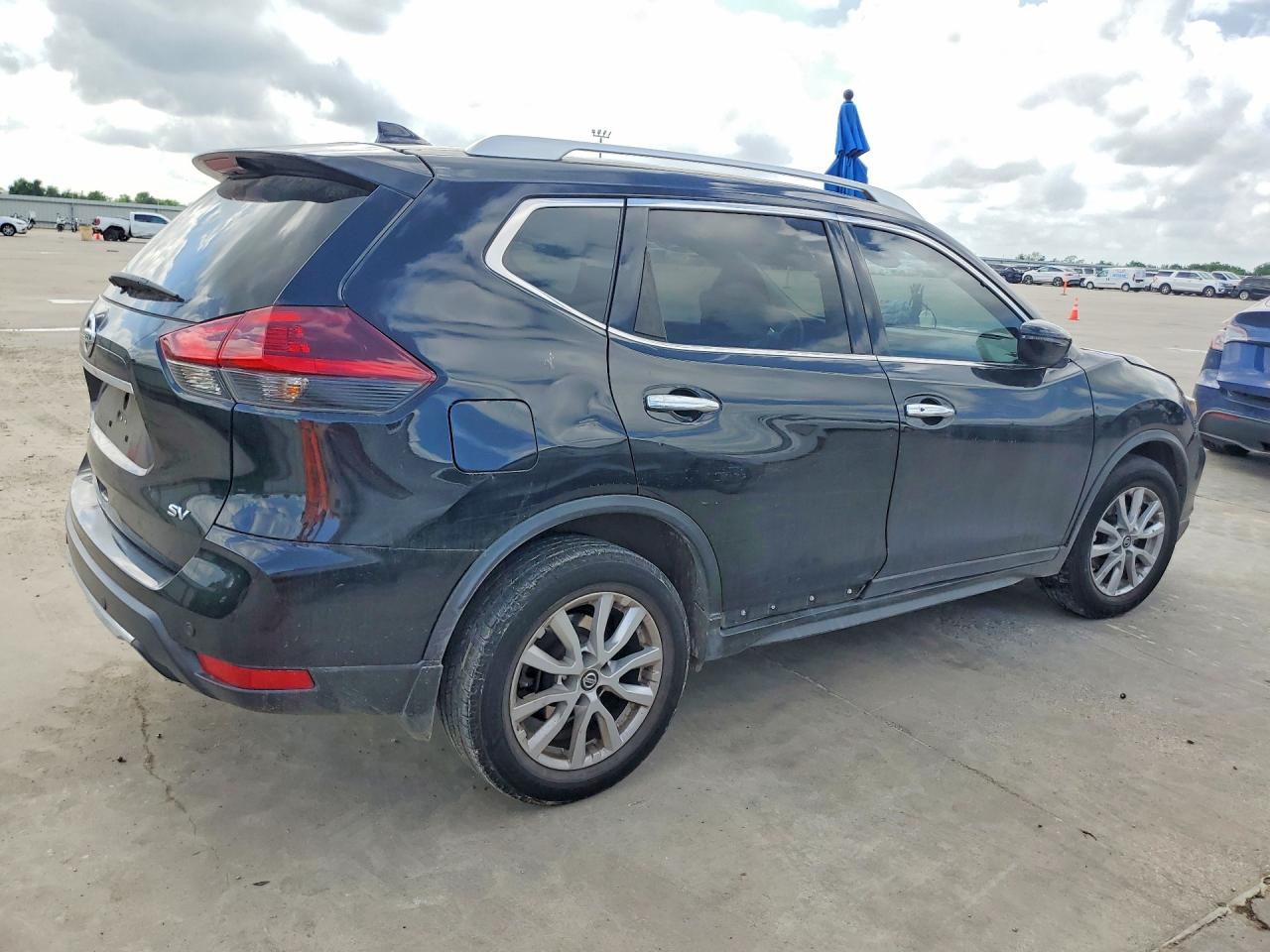 2019 Nissan Rogue Sv Black vin: KNMAT2MT3KP557829