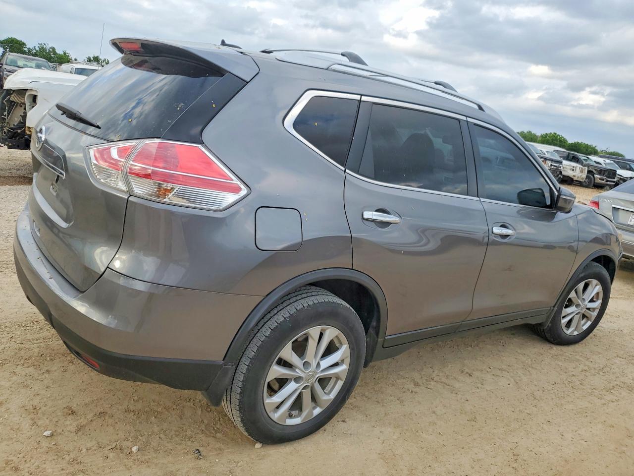 2015 Nissan Rogue Sv Серый vin: KNMAT2MT4FP523498