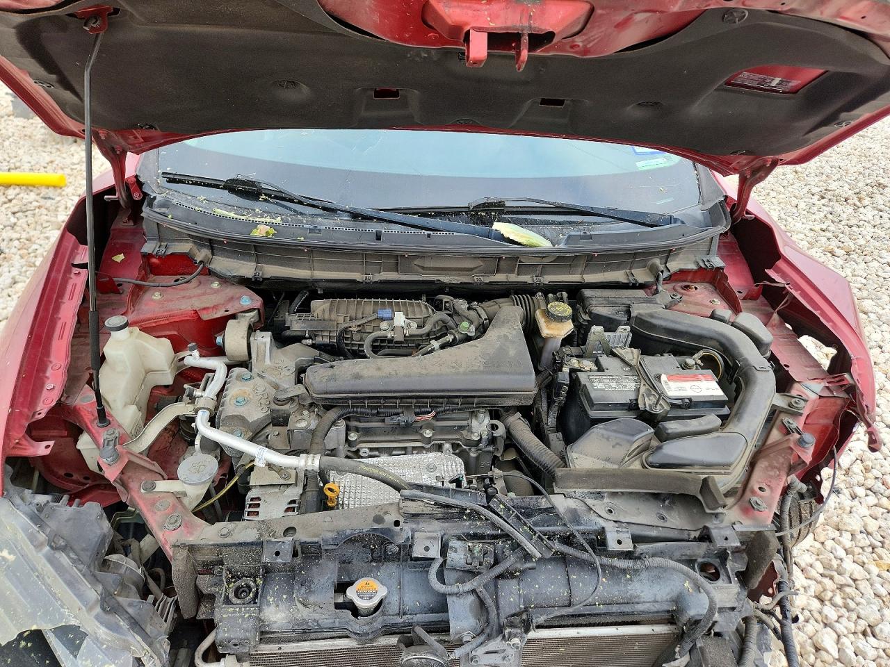 2015 Nissan Rogue S Burgundy vin: KNMAT2MT4FP536803
