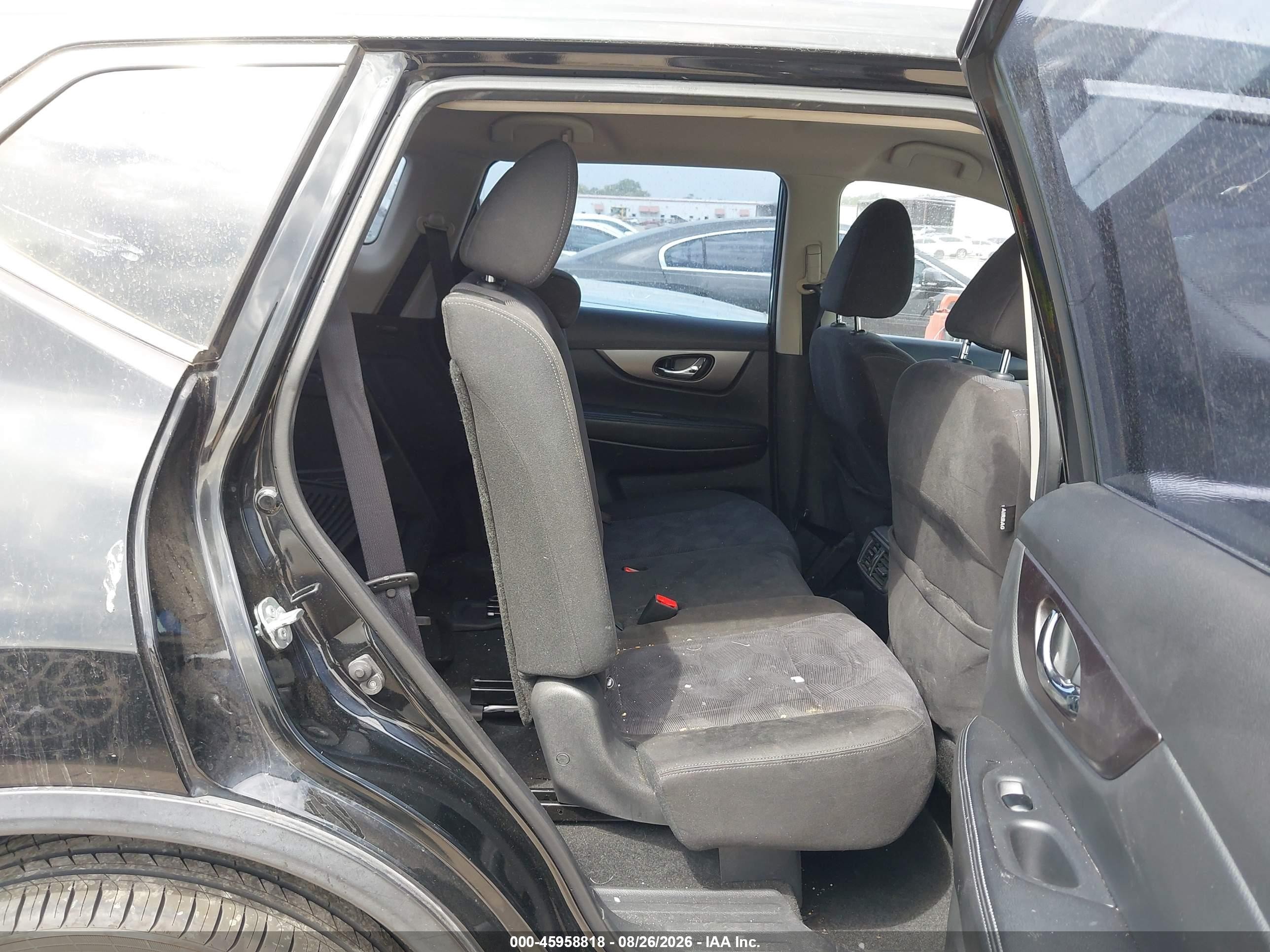 2015 Nissan Rogue S Черный vin: KNMAT2MT4FP585371