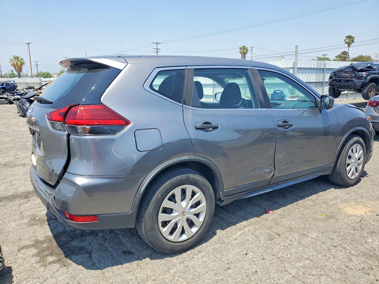 2017 Nissan Rogue S Charcoal vin: KNMAT2MT4HP534844