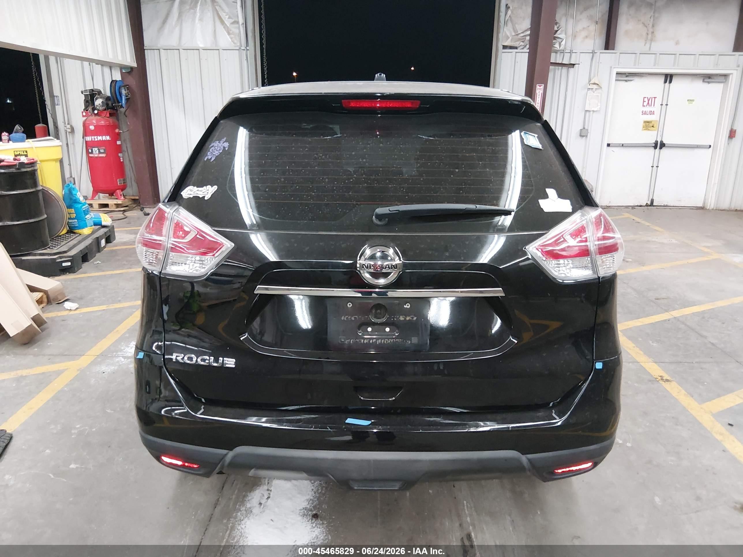 2015 Nissan Rogue S Черный vin: KNMAT2MT5FP503275