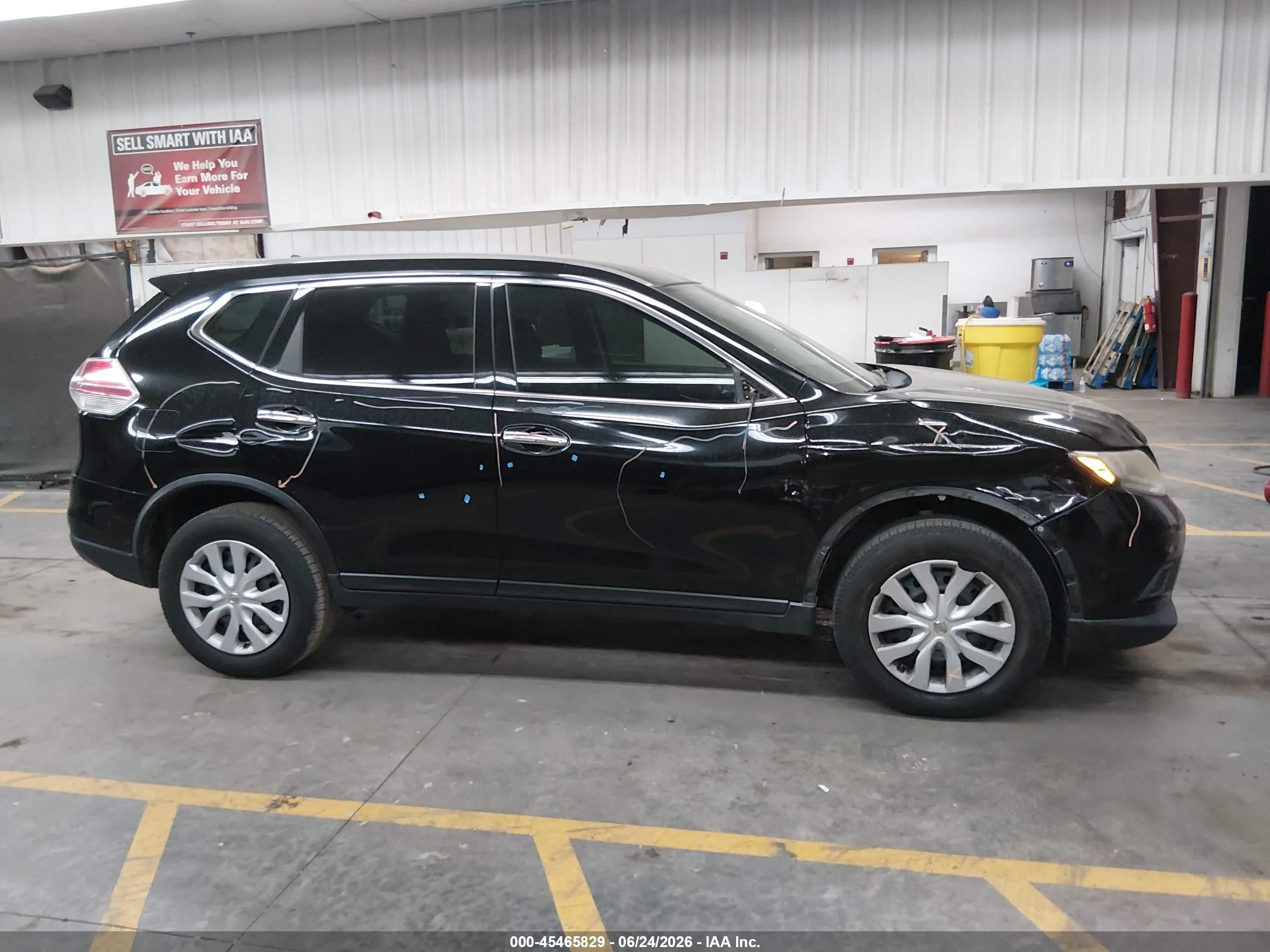 2015 Nissan Rogue S Черный vin: KNMAT2MT5FP503275