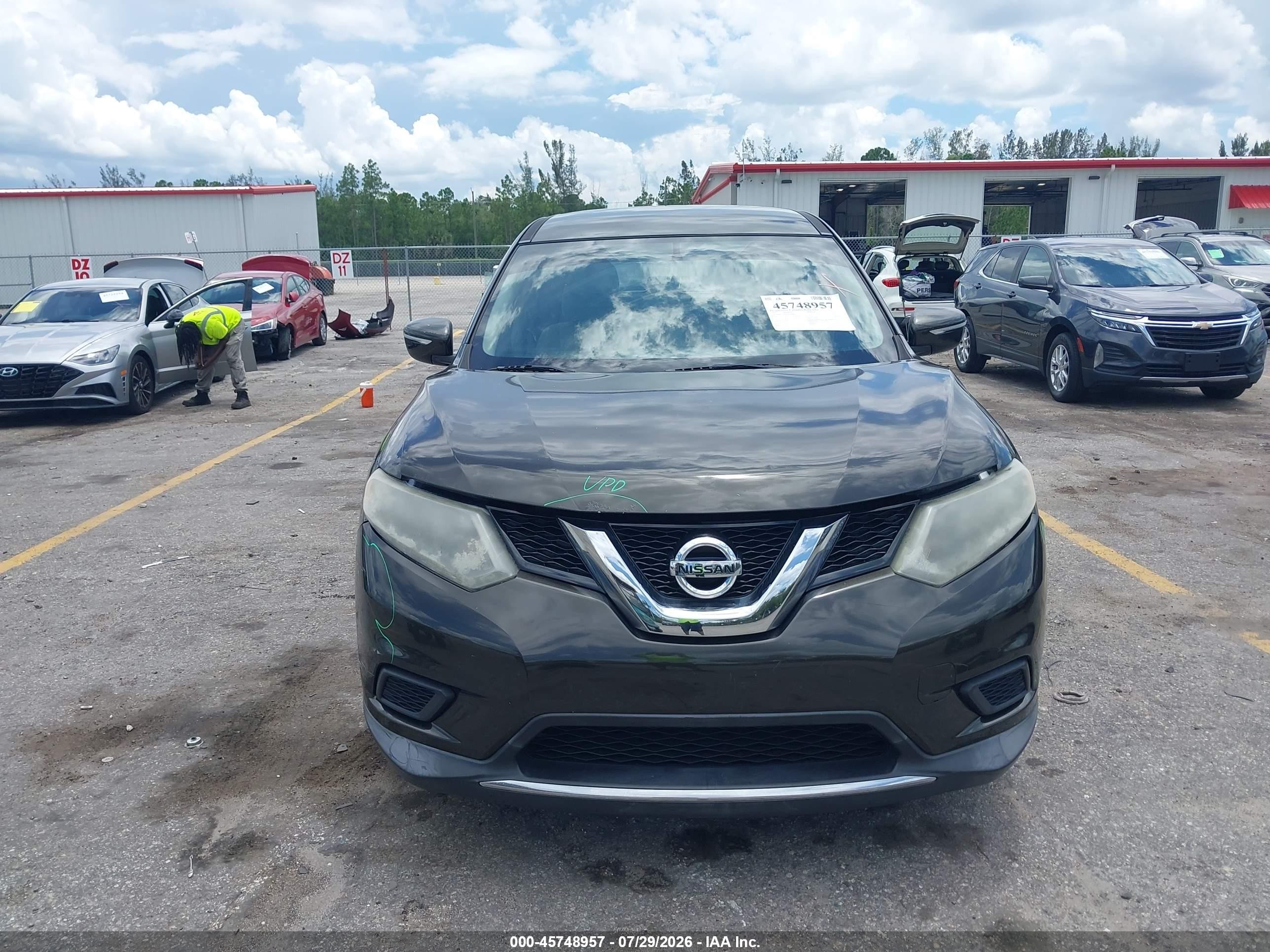 2015 Nissan Rogue S Brown vin: KNMAT2MT5FP529987