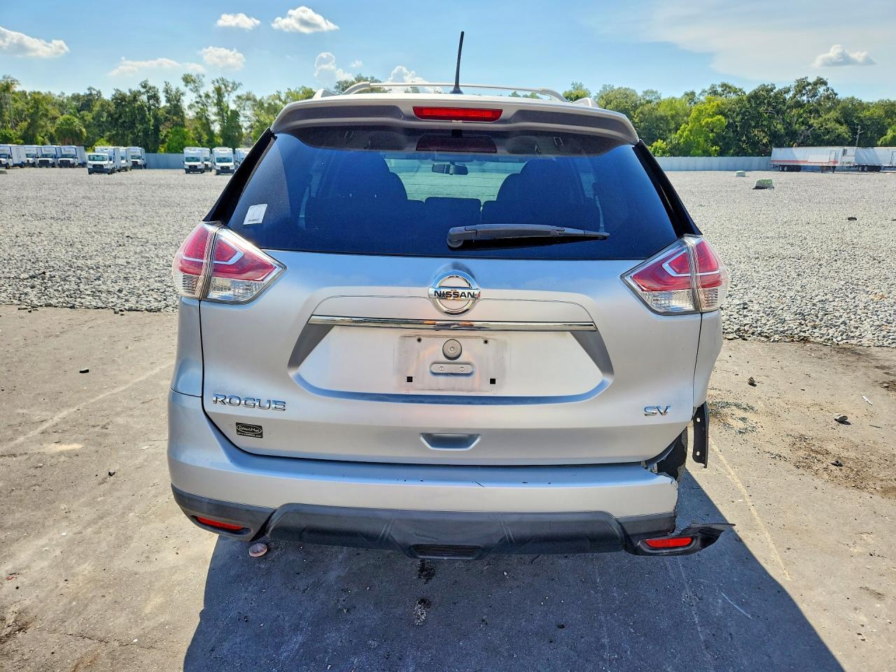 2015 Nissan Rogue Sv Silver vin: KNMAT2MT5FP533425