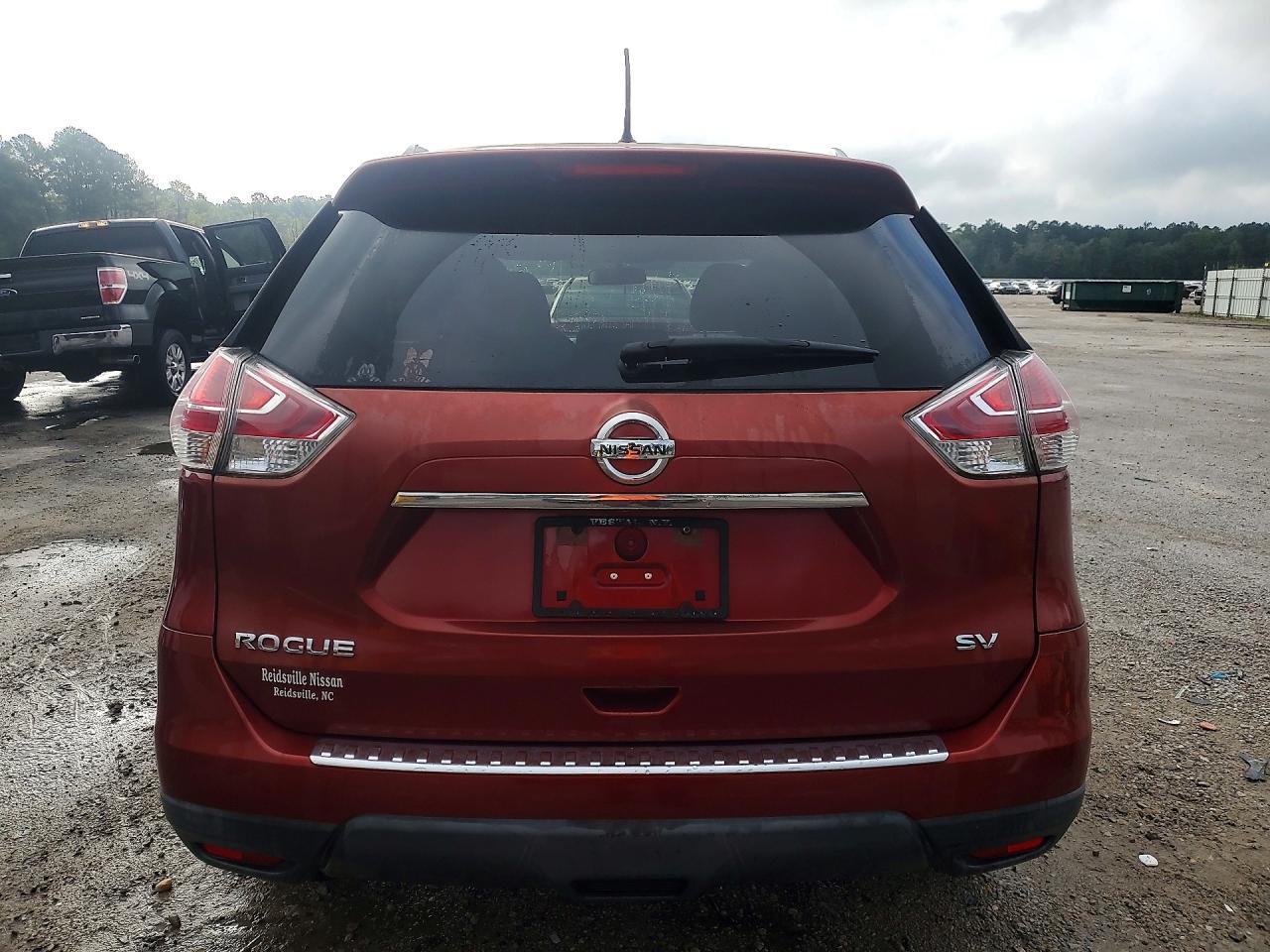 2015 Nissan Rogue Sv Red vin: KNMAT2MT5FP538088
