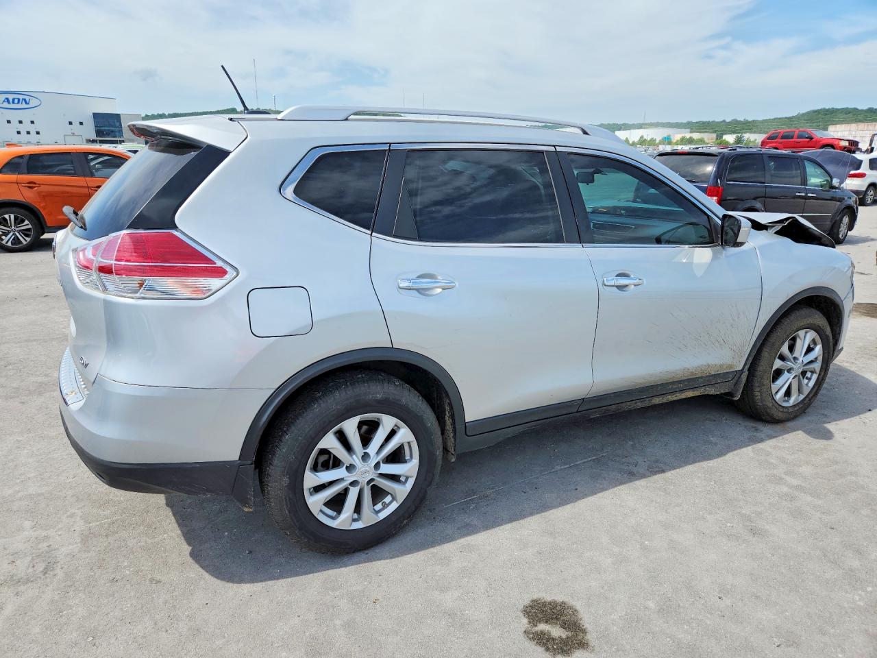 2015 Nissan Rogue Sv Silver vin: KNMAT2MT5FP552475
