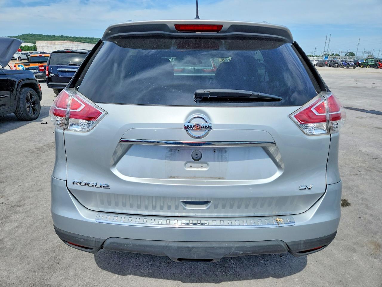 2015 Nissan Rogue Sv Silver vin: KNMAT2MT5FP552475