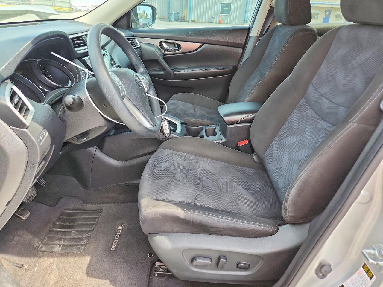 2015 Nissan Rogue Sv Silver vin: KNMAT2MT5FP552475