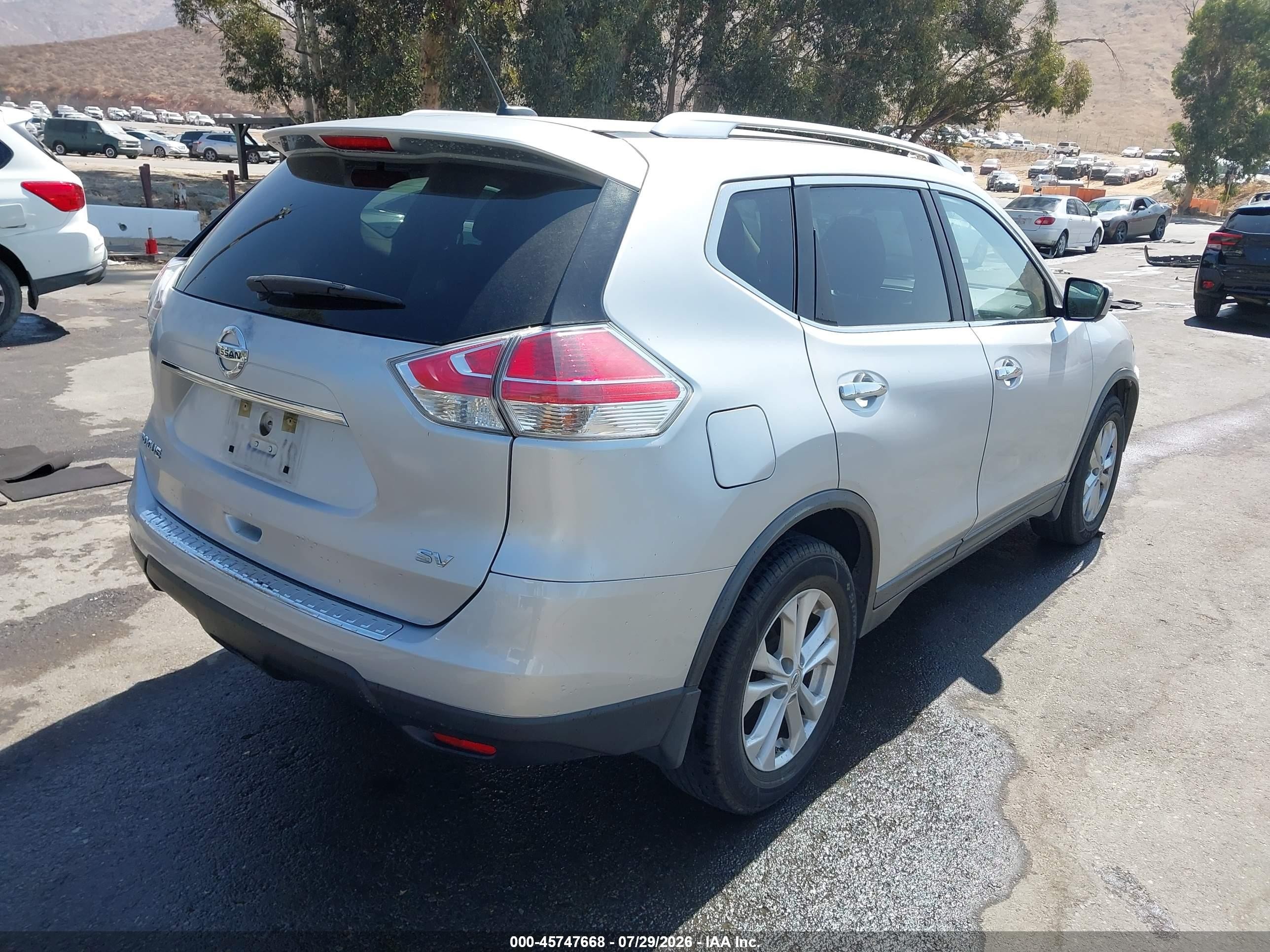 2015 Nissan Rogue Sv Silver vin: KNMAT2MT5FP559085