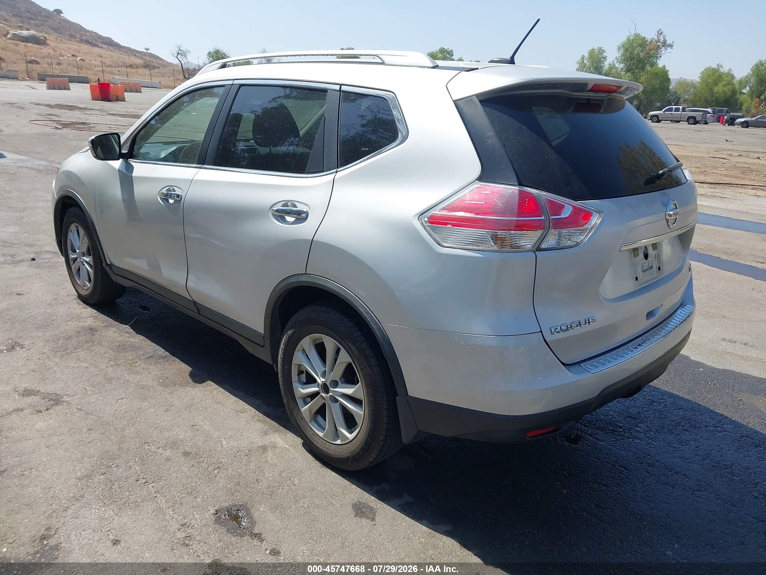 2015 Nissan Rogue Sv Silver vin: KNMAT2MT5FP559085