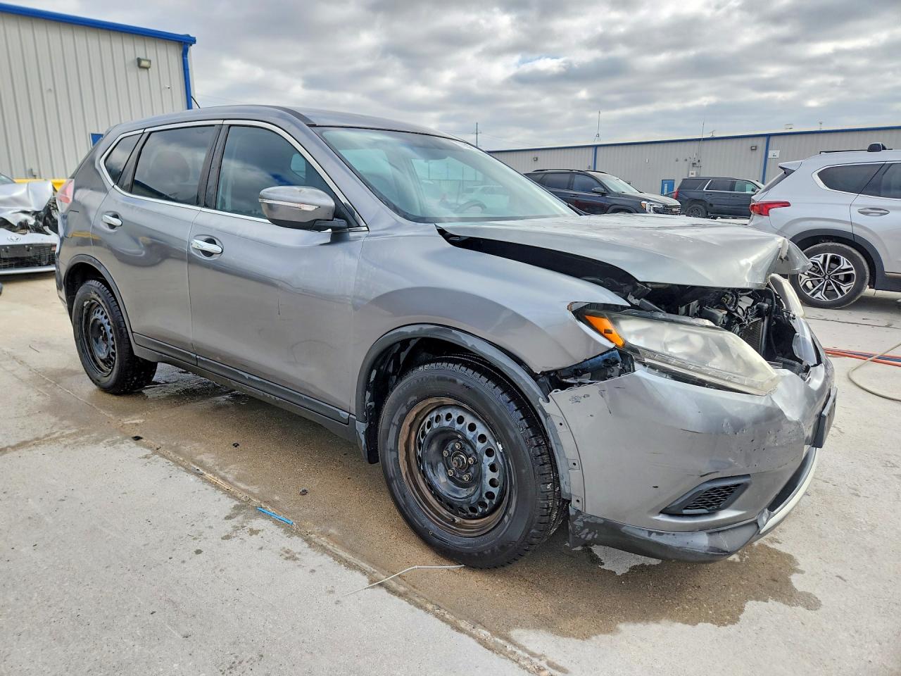 2015 Nissan Rogue S Серый vin: KNMAT2MT5FP579997