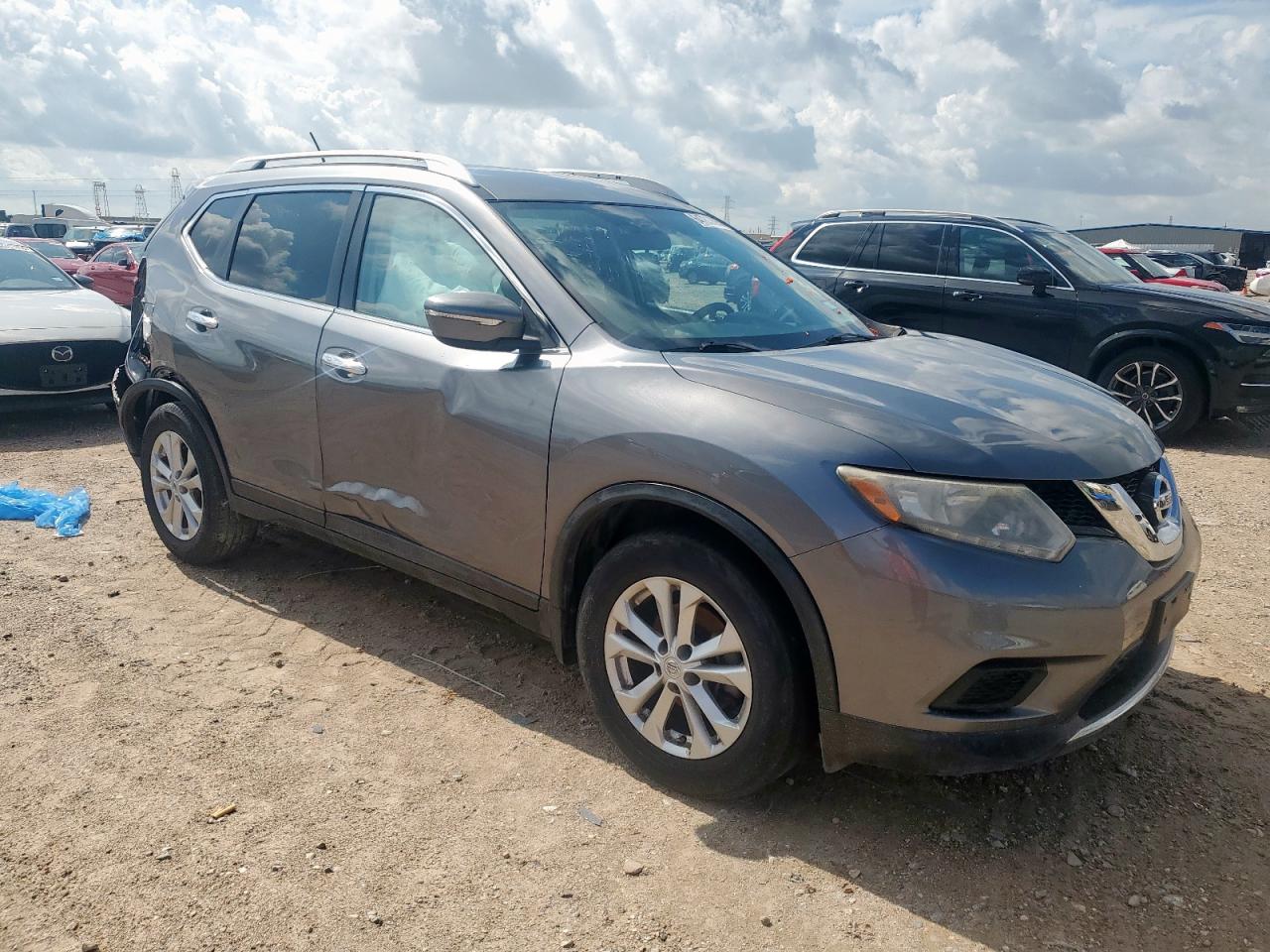2015 Nissan Rogue Silver vin: KNMAT2MT5FP586626