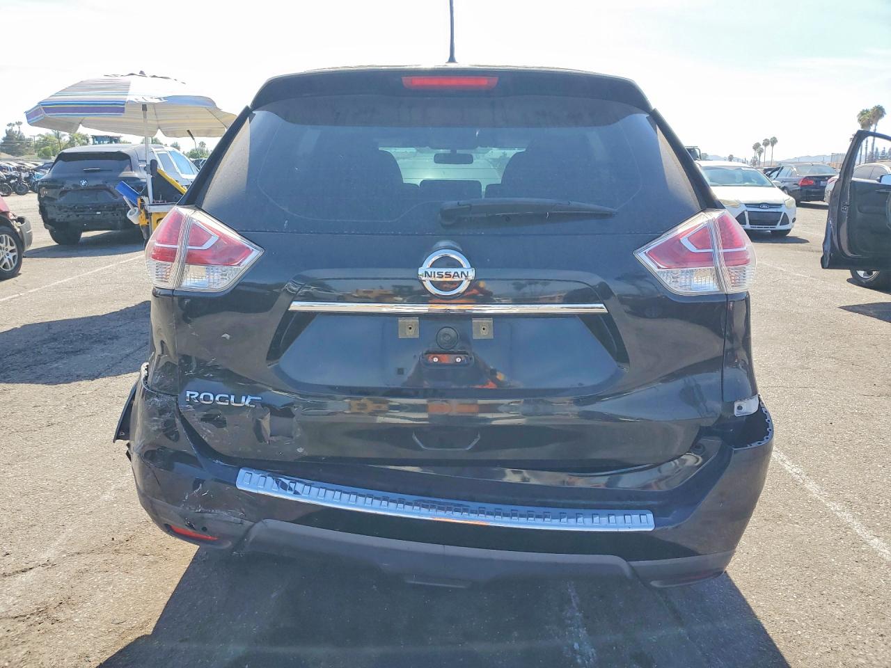 2016 Nissan Rogue S Черный vin: KNMAT2MT5GP636510