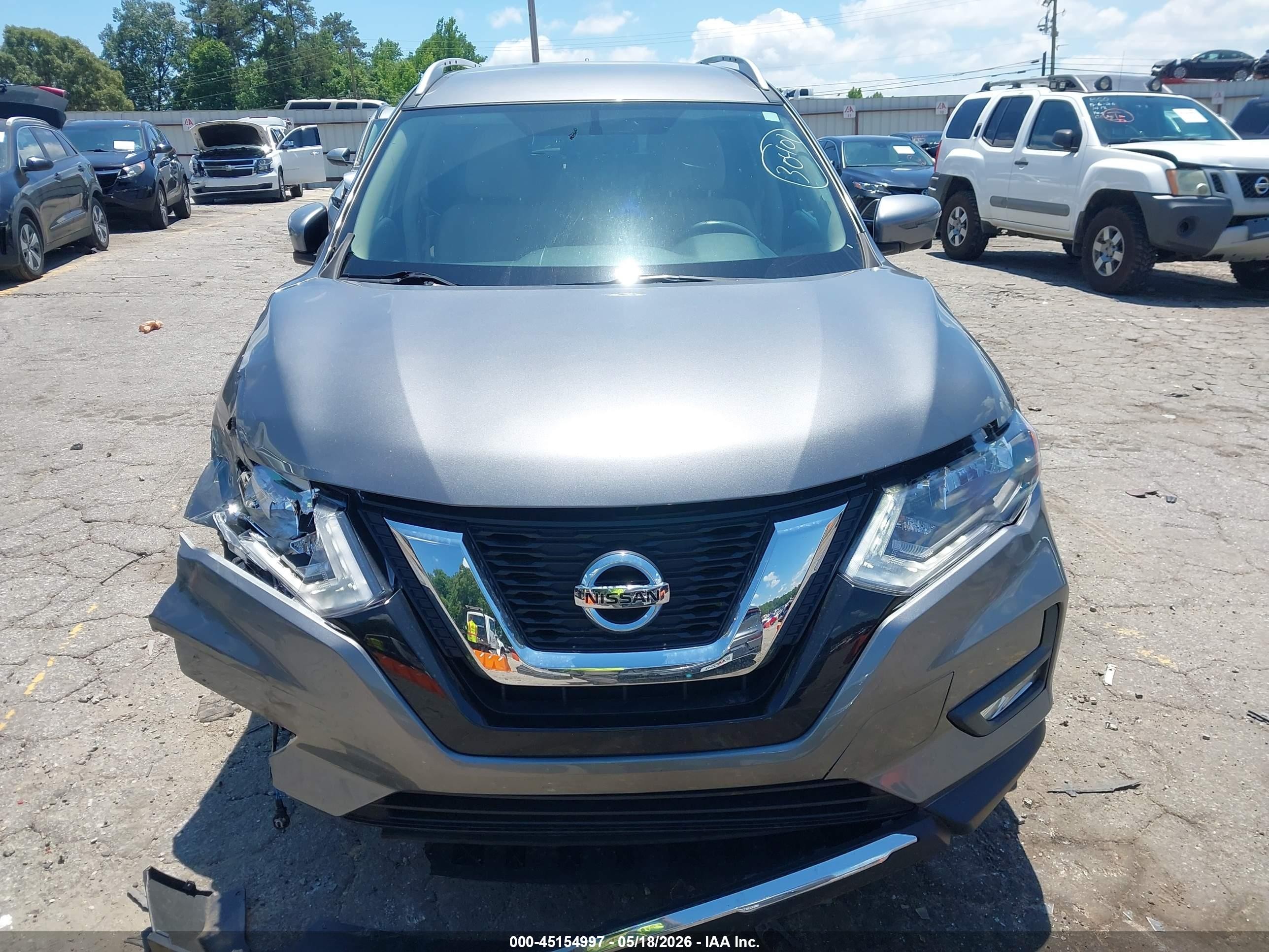 2017 Nissan Rogue Sv Серый vin: KNMAT2MT5HP549126