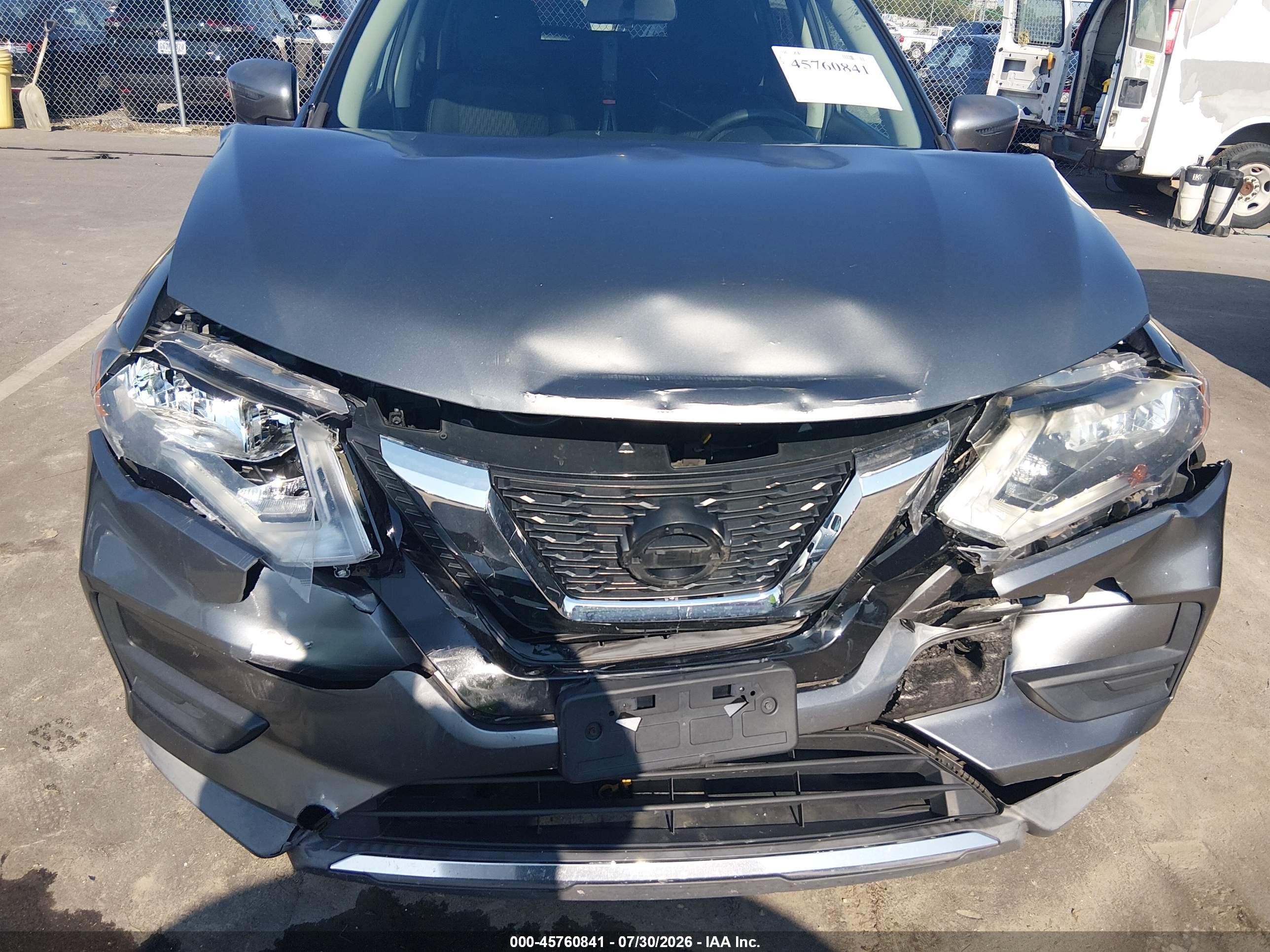 2017 Nissan Rogue Sv Gray vin: KNMAT2MT5HP568453