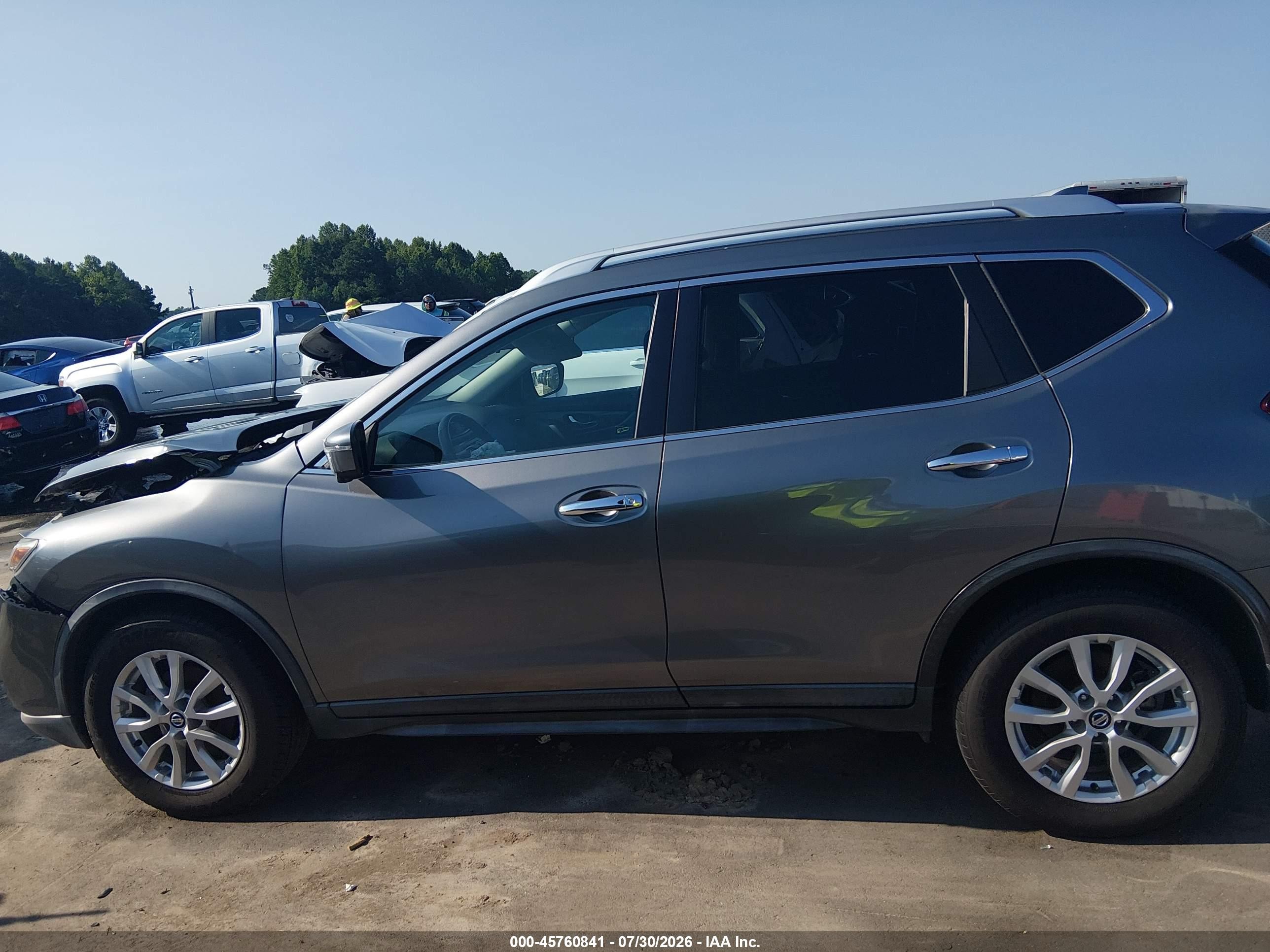 2017 Nissan Rogue Sv Gray vin: KNMAT2MT5HP568453