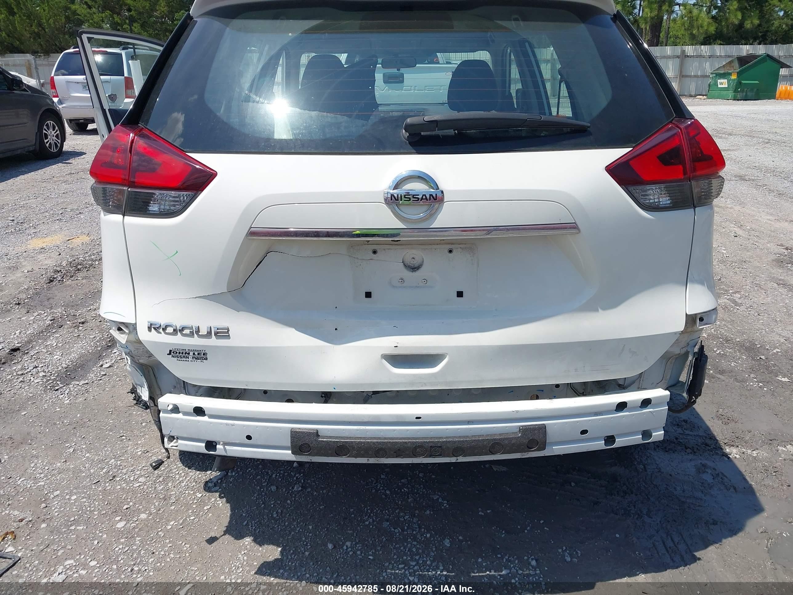 2018 Nissan Rogue S White vin: KNMAT2MT5JP580530