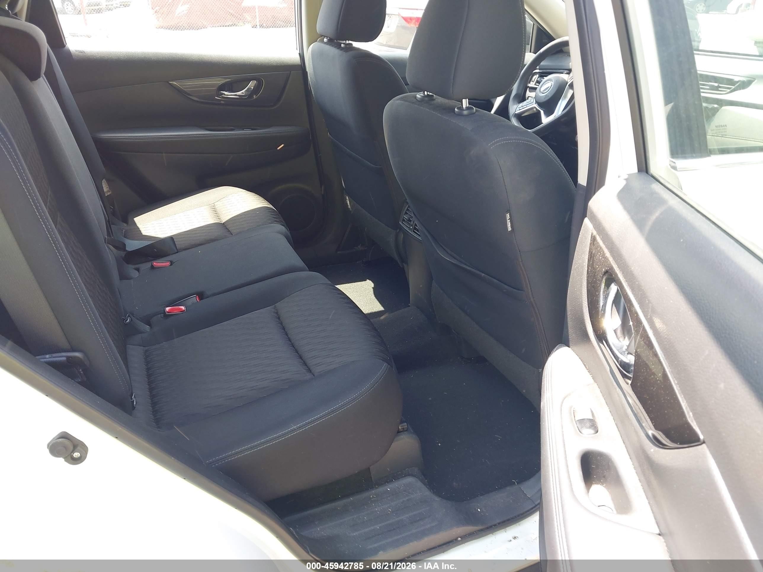 2018 Nissan Rogue S White vin: KNMAT2MT5JP580530