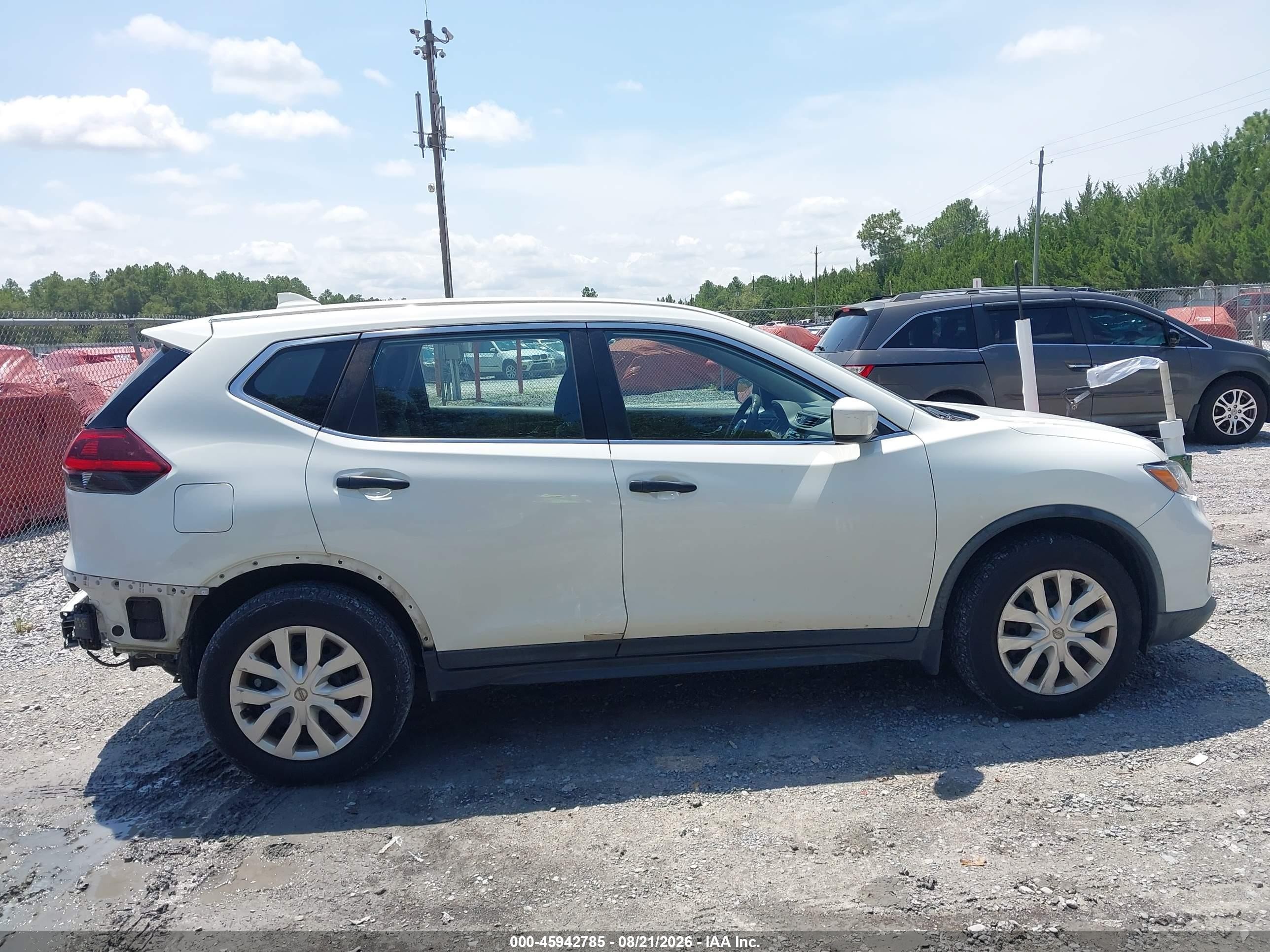 2018 Nissan Rogue S White vin: KNMAT2MT5JP580530