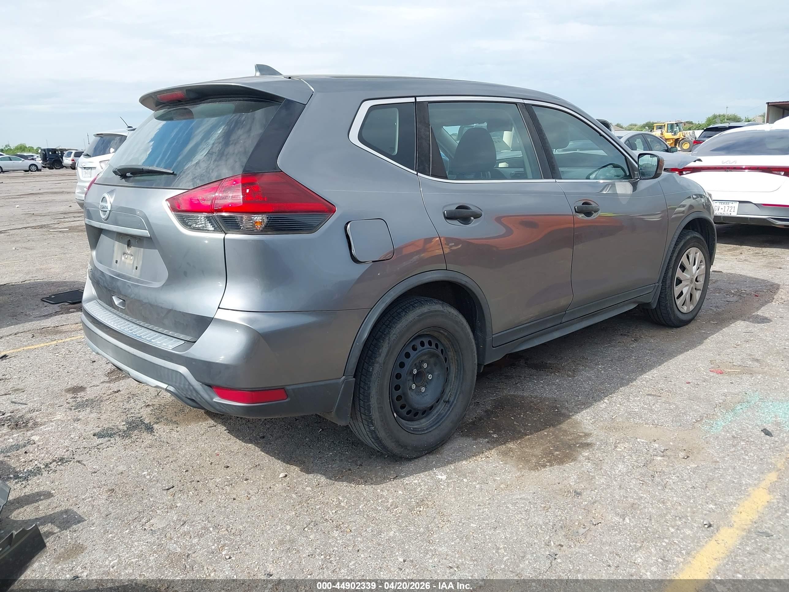 2018 Nissan Rogue S Серый vin: KNMAT2MT5JP596730