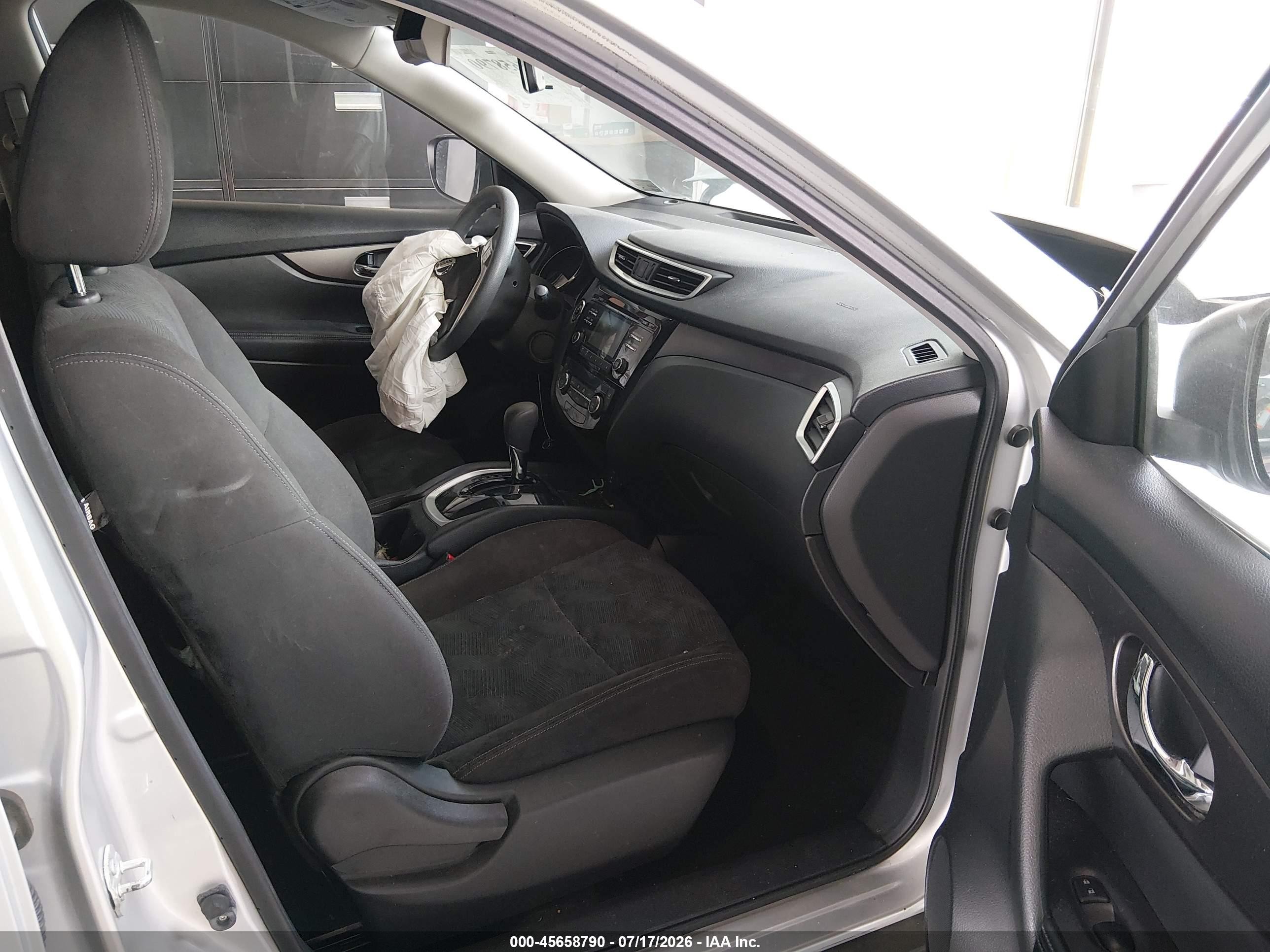 2015 Nissan Rogue Sv Silver vin: KNMAT2MT6FP535362