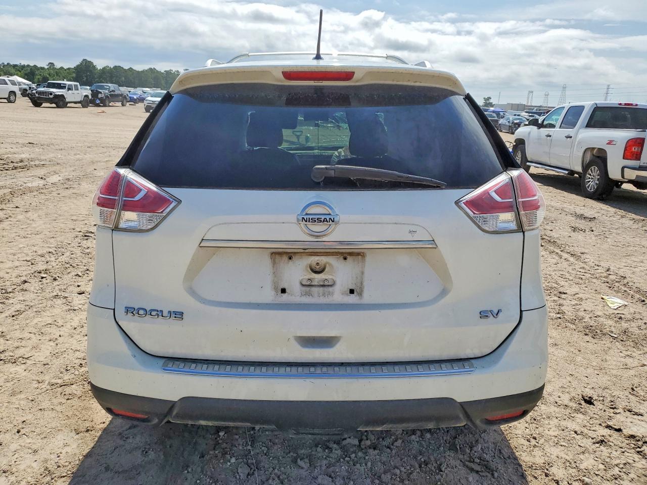 2015 Nissan Rogue Sv White vin: KNMAT2MT6FP540027