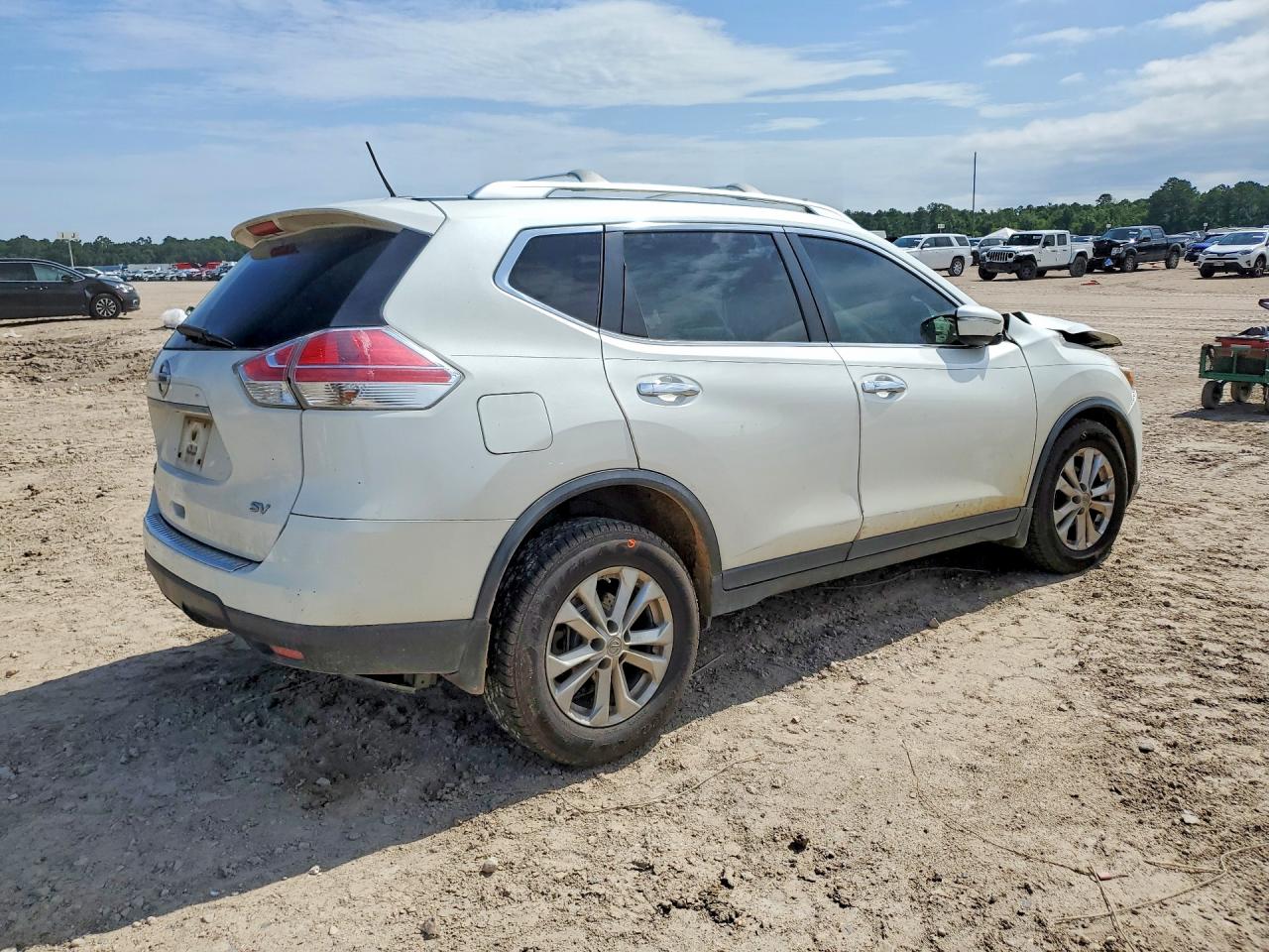 2015 Nissan Rogue Sv White vin: KNMAT2MT6FP540027