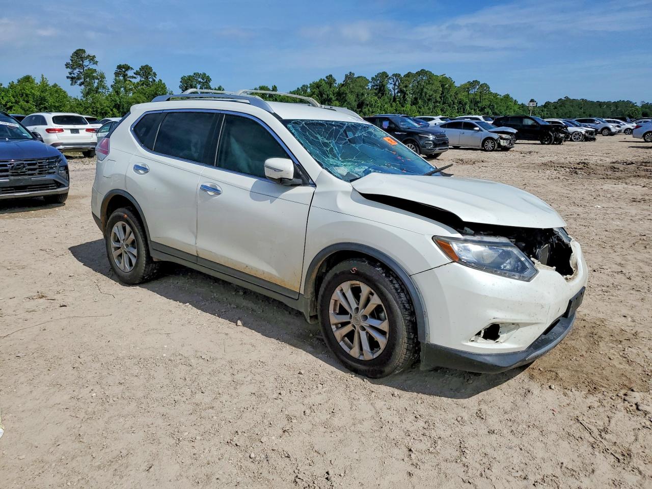 2015 Nissan Rogue Sv White vin: KNMAT2MT6FP540027
