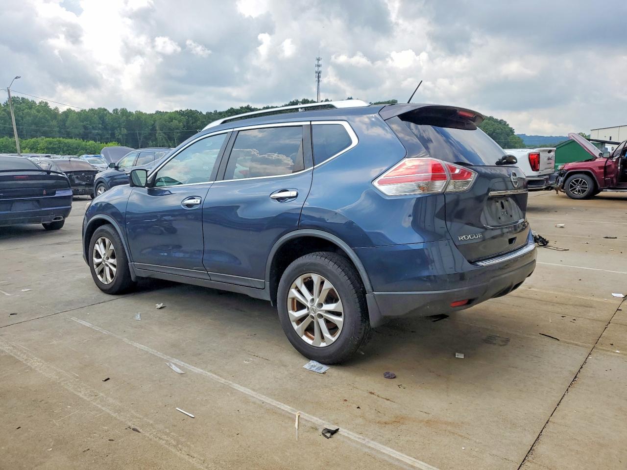 2015 Nissan Rogue Sv Blue vin: KNMAT2MT6FP541422