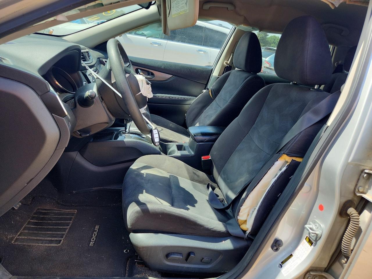 2015 Nissan Rogue S Silver vin: KNMAT2MT6FP547513