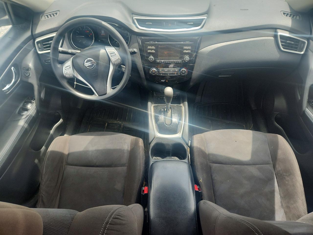 2015 Nissan Rogue S White vin: KNMAT2MT6FP556518