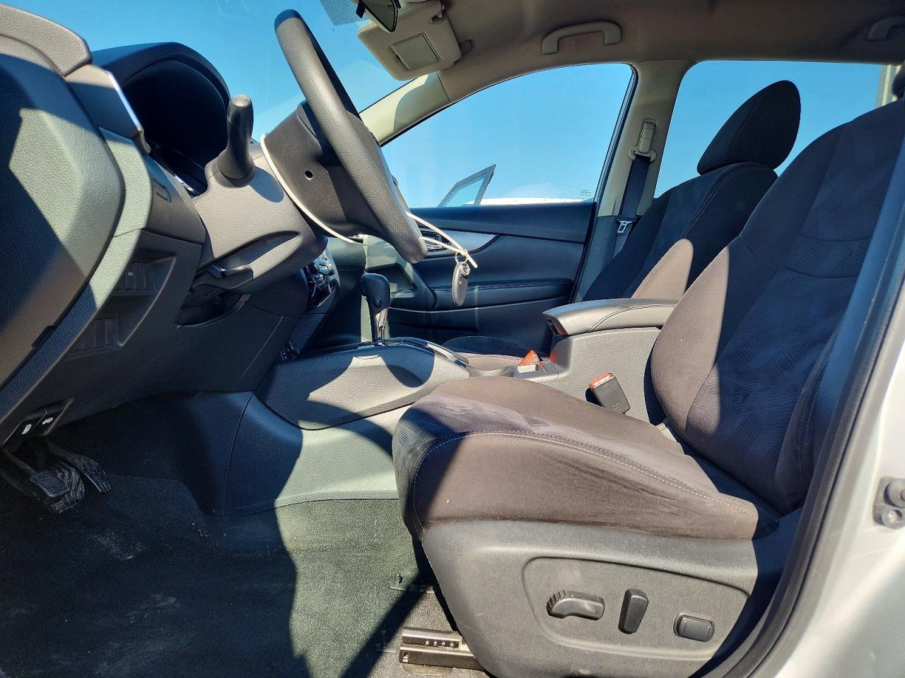 2015 Nissan Rogue Sv Серебряный vin: KNMAT2MT6FP559239