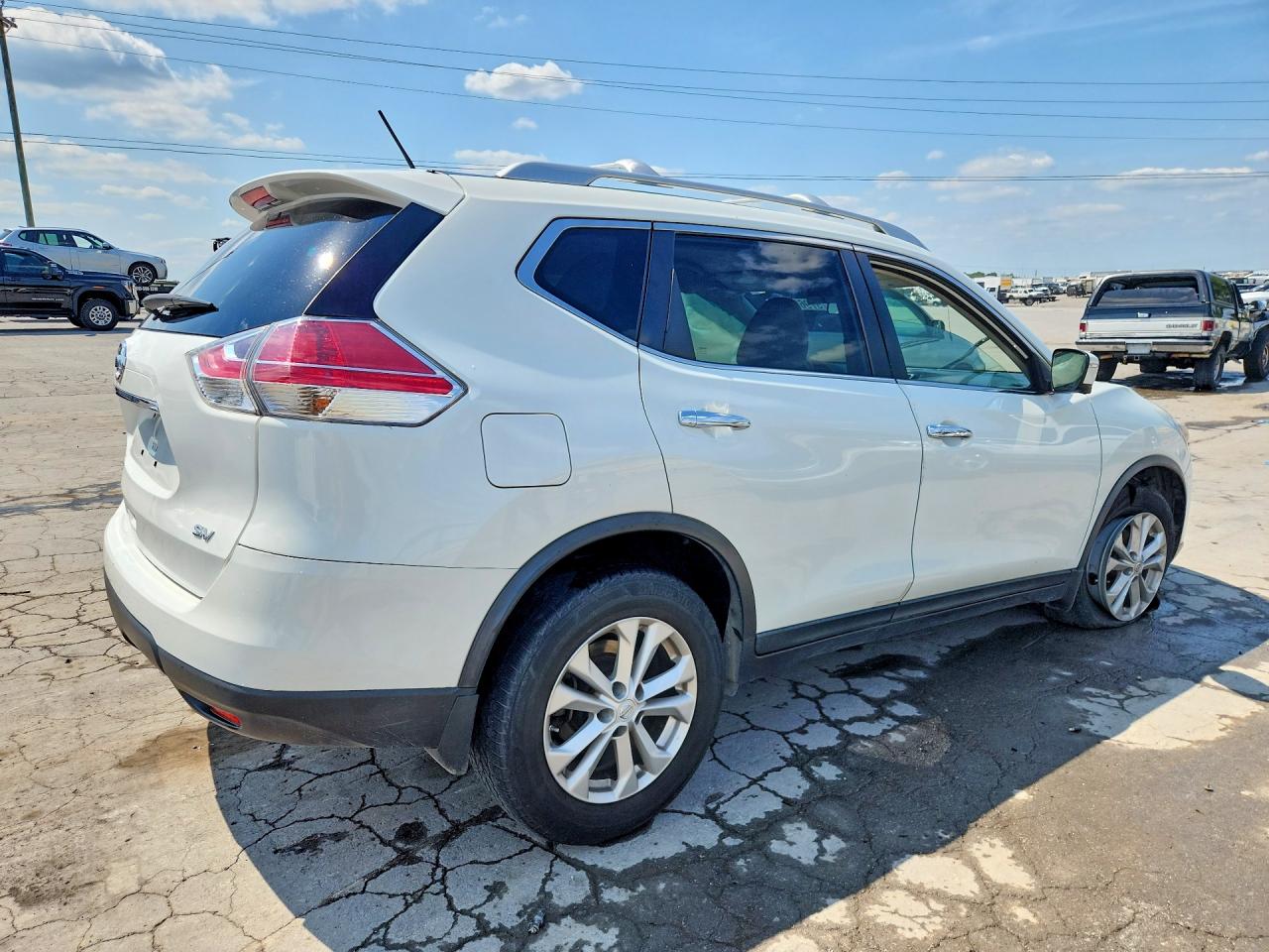 2015 Nissan Rogue Sv White vin: KNMAT2MT6FP569415