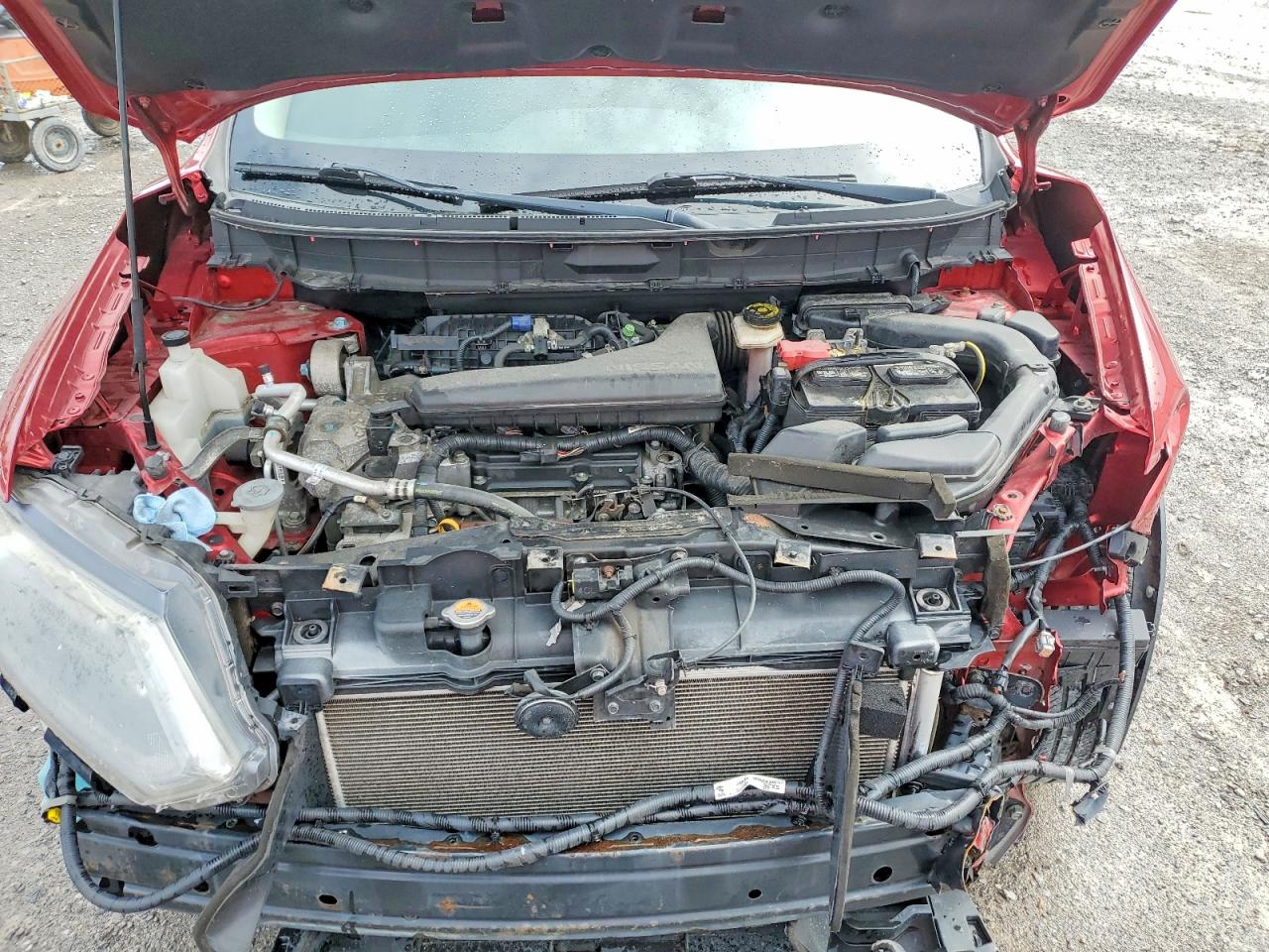 2015 Nissan Rogue S Red vin: KNMAT2MT6FP588028