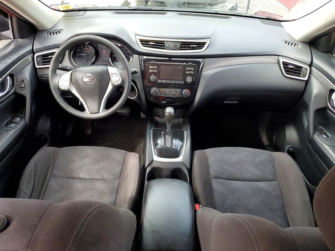 2015 Nissan Rogue S Red vin: KNMAT2MT6FP588028