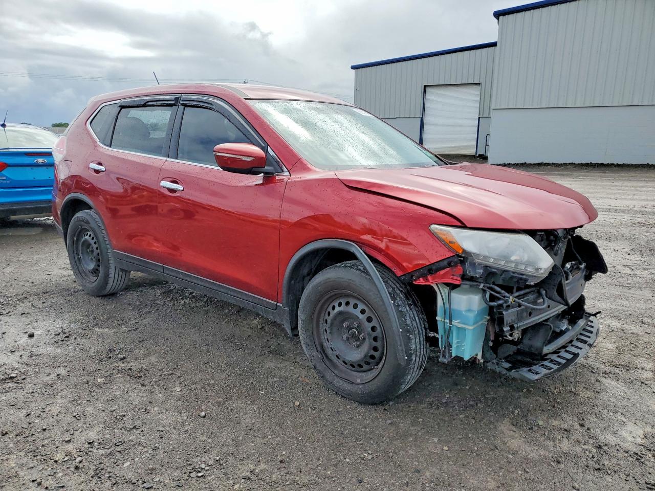 2015 Nissan Rogue S Red vin: KNMAT2MT6FP588028